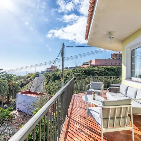 Casa Onelia, 2 Bedroom Modern Oasis, Good Location